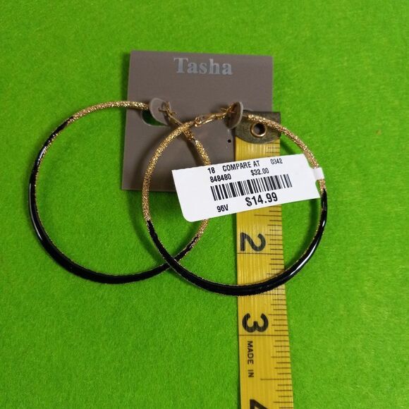 NWT Tasha Large Hoop Earrings - Picture 3 of 5